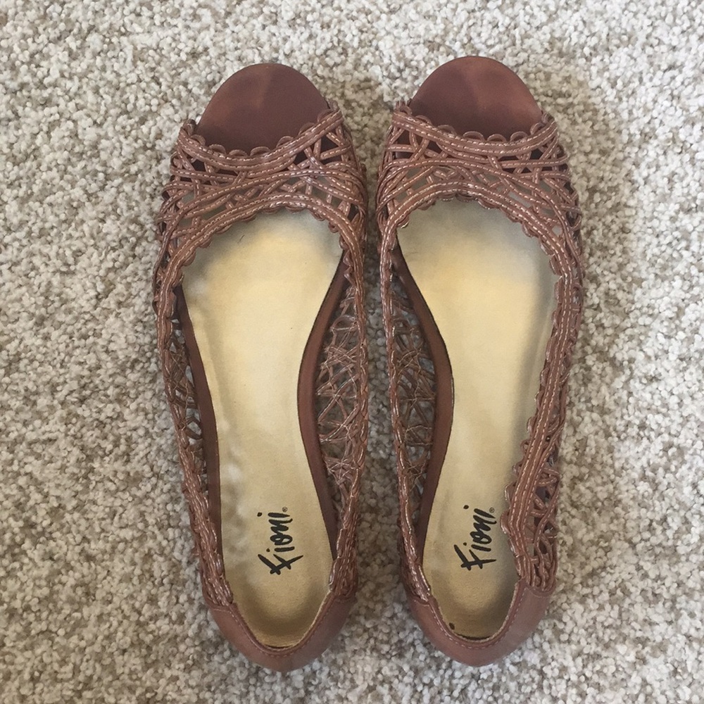 Fioni peep toe flats size 9